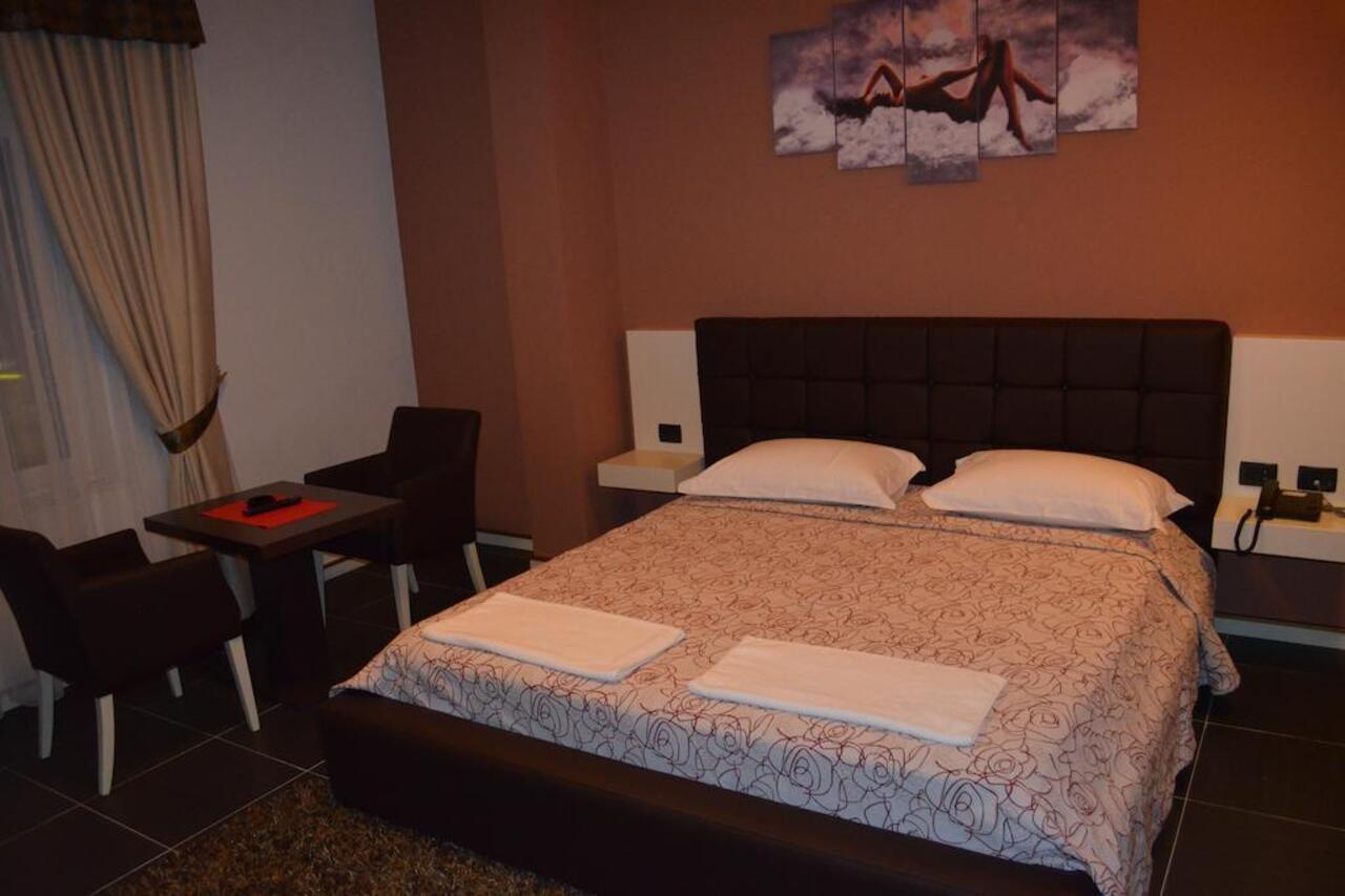 Hotel Mustang Vasqarr エクステリア 写真
