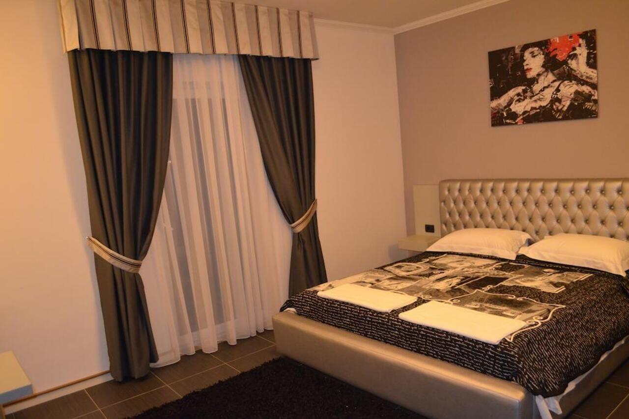 Hotel Mustang Vasqarr エクステリア 写真
