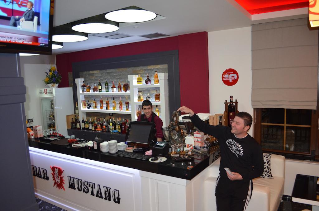 Hotel Mustang Vasqarr エクステリア 写真