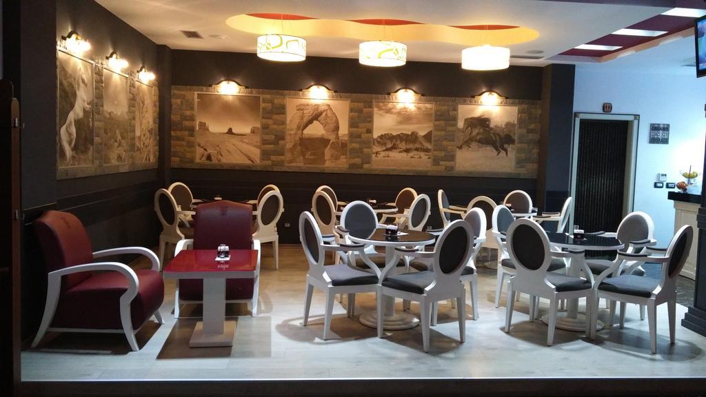 Hotel Mustang Vasqarr エクステリア 写真