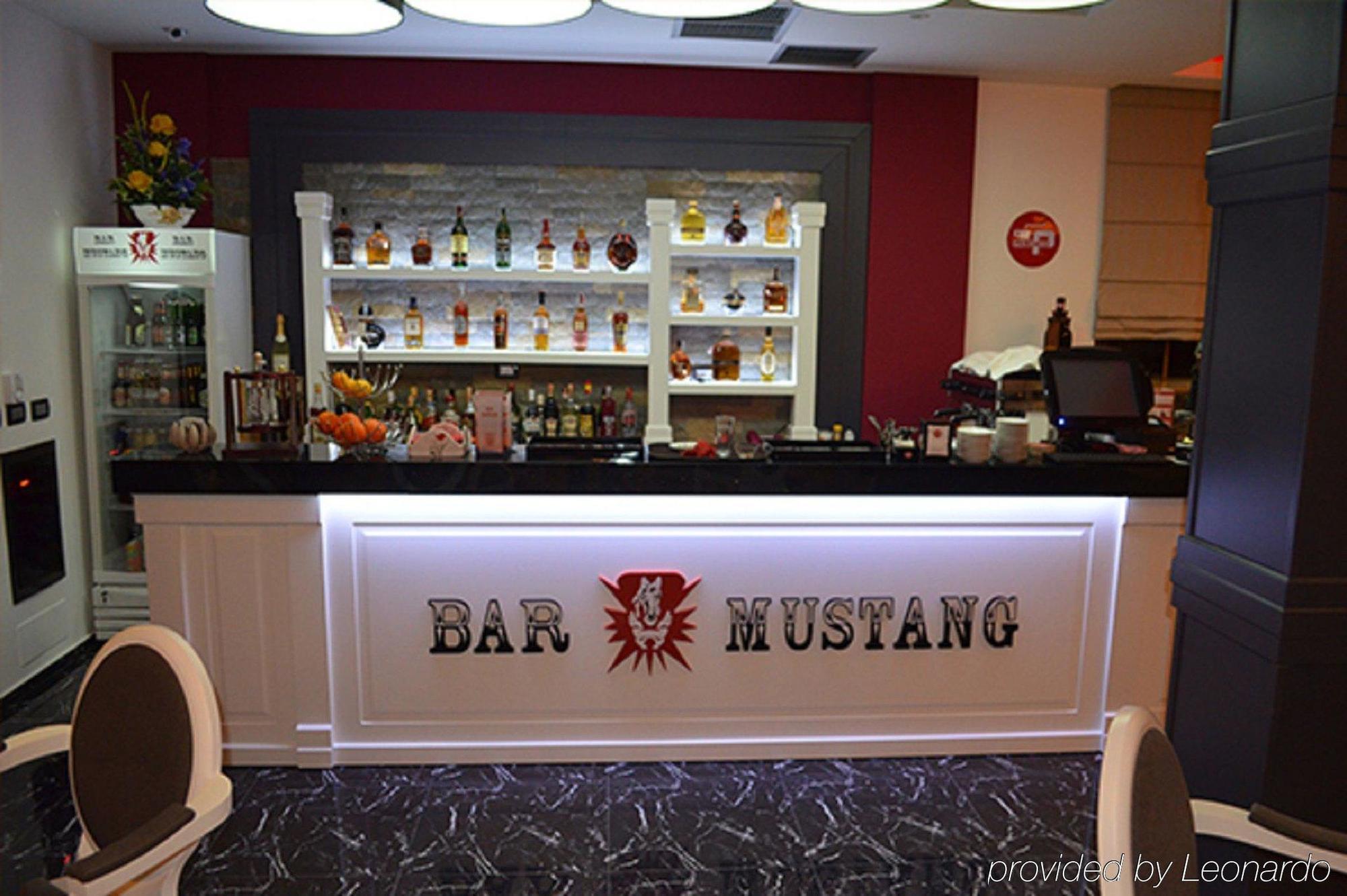 Hotel Mustang Vasqarr エクステリア 写真