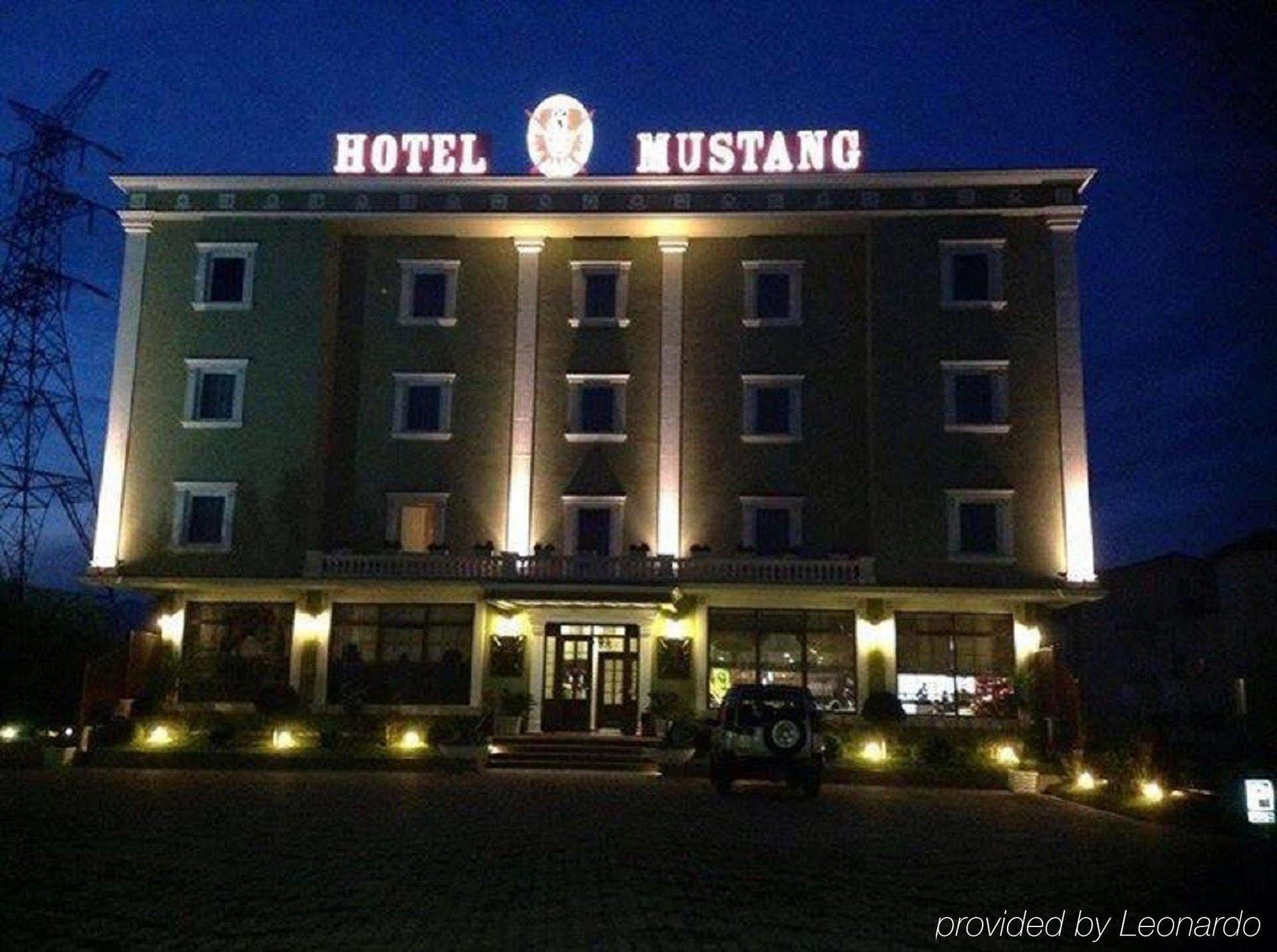 Hotel Mustang Vasqarr エクステリア 写真