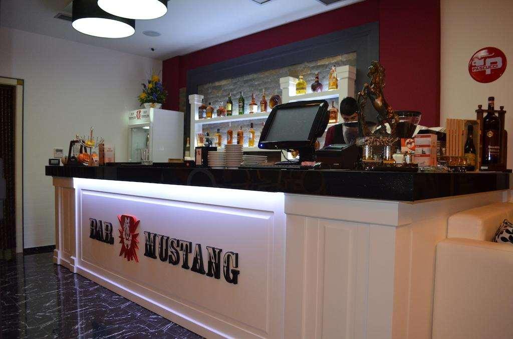 Hotel Mustang Vasqarr レストラン 写真